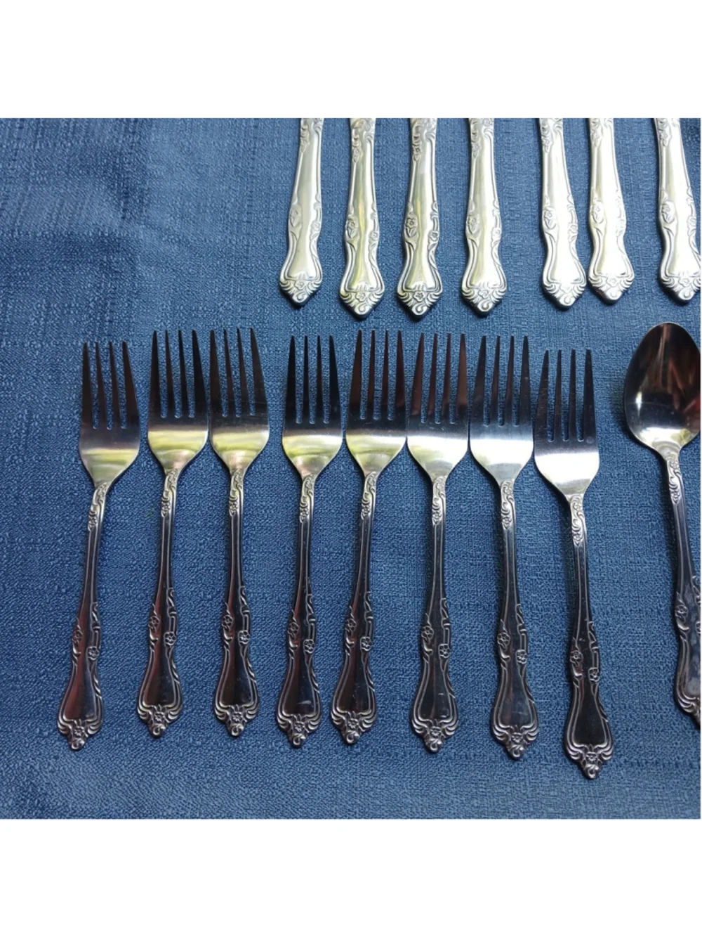 Oneida 23 piece